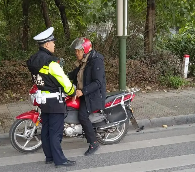 查處酒駕，只為大家的出行保駕護航